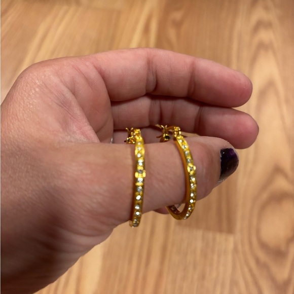 Jewelry - Elegant Gold tone and diamond simulant Hoop Earrings hinged back